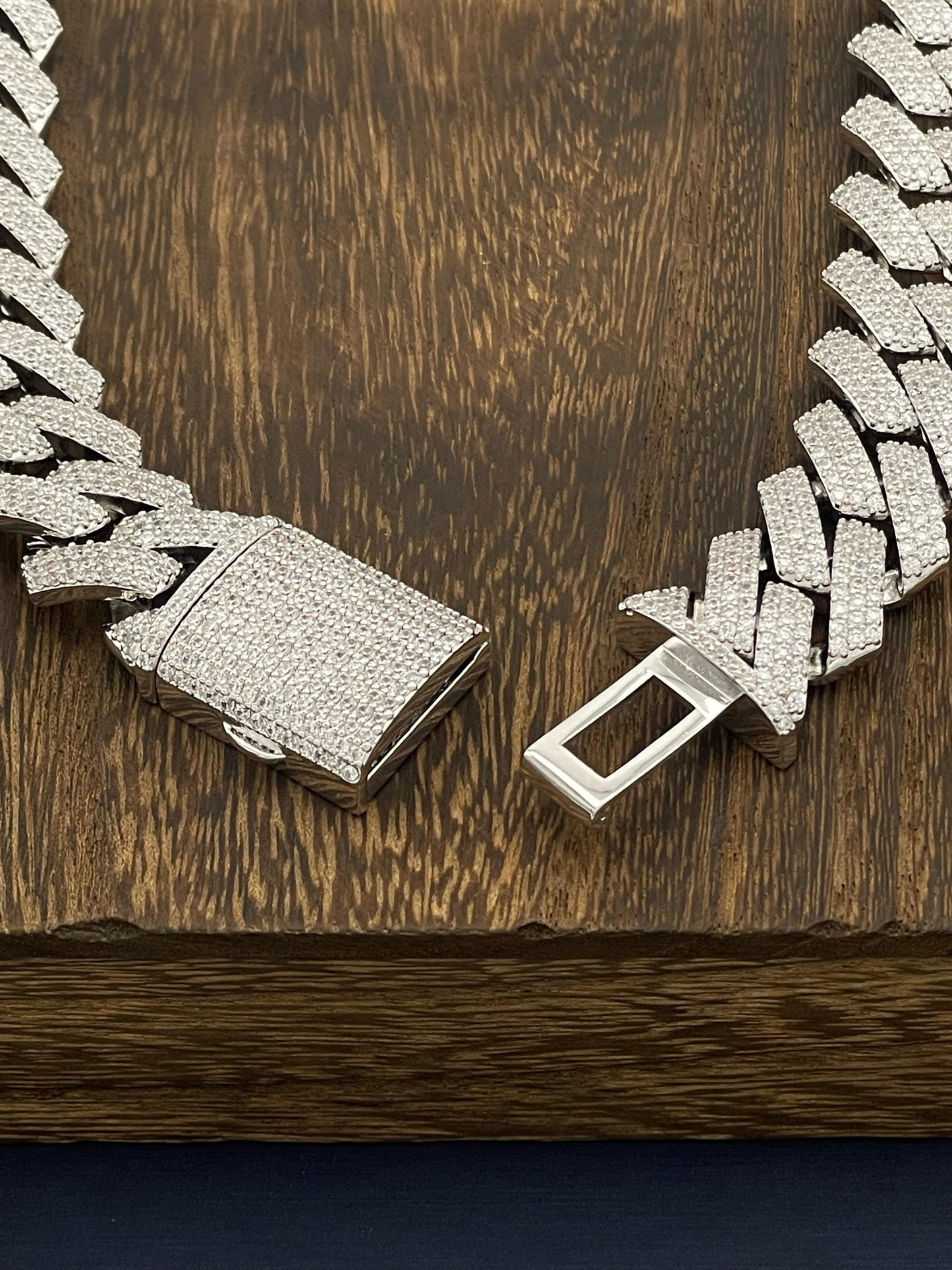 BRMC-13 Fantastic Jewelry NYC