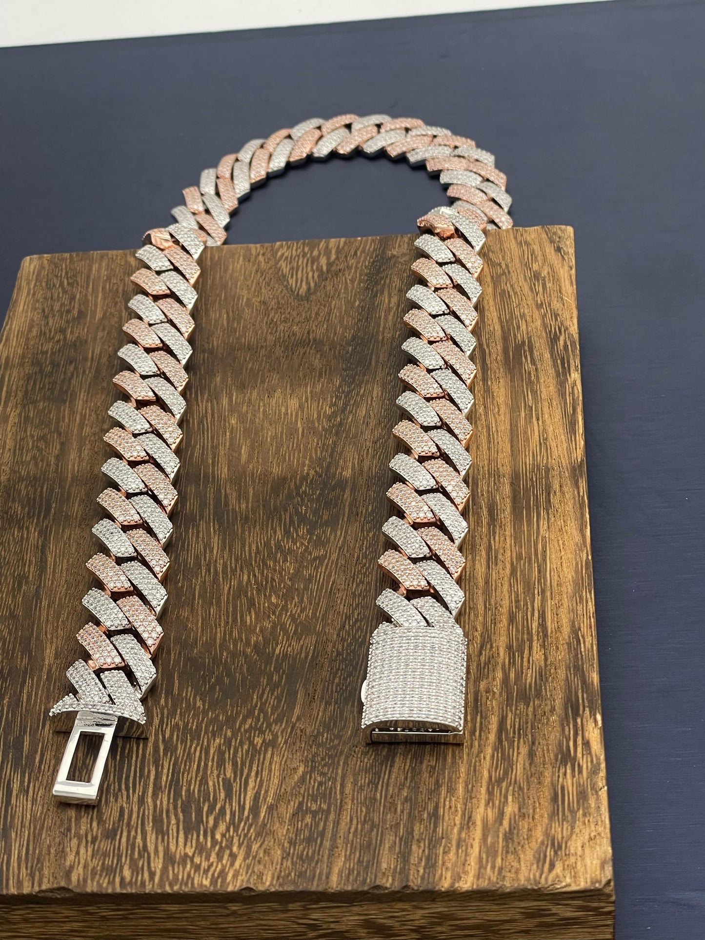 BRMC-13 Fantastic Jewelry NYC