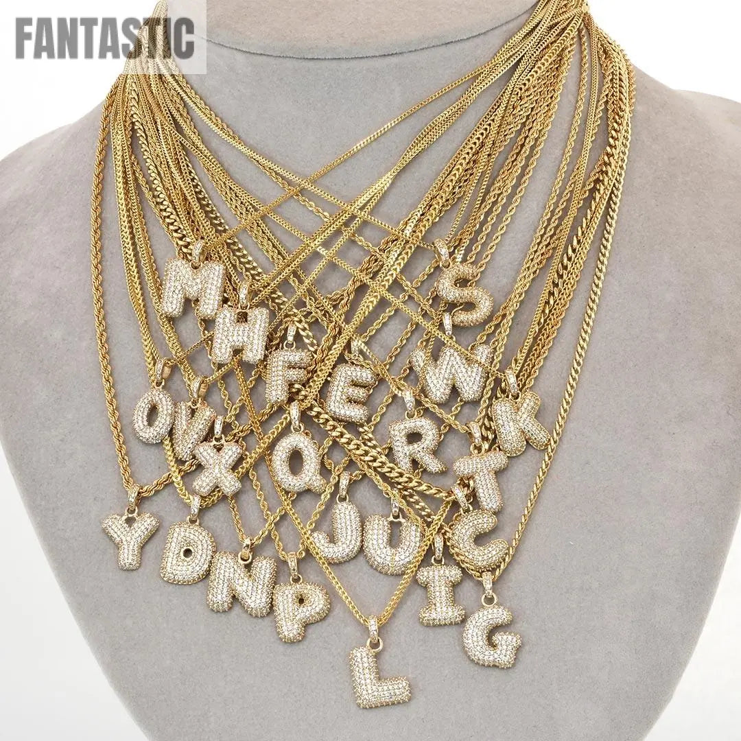 medalla de letras bubble letter en oro 14k