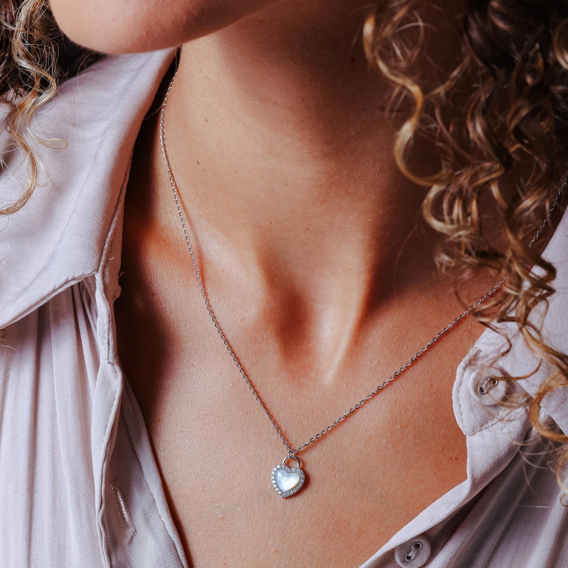 Rhodium Plated 925 Sterling Silver Heart CZ Mother of Pearl Necklace - GMN00203 SPI