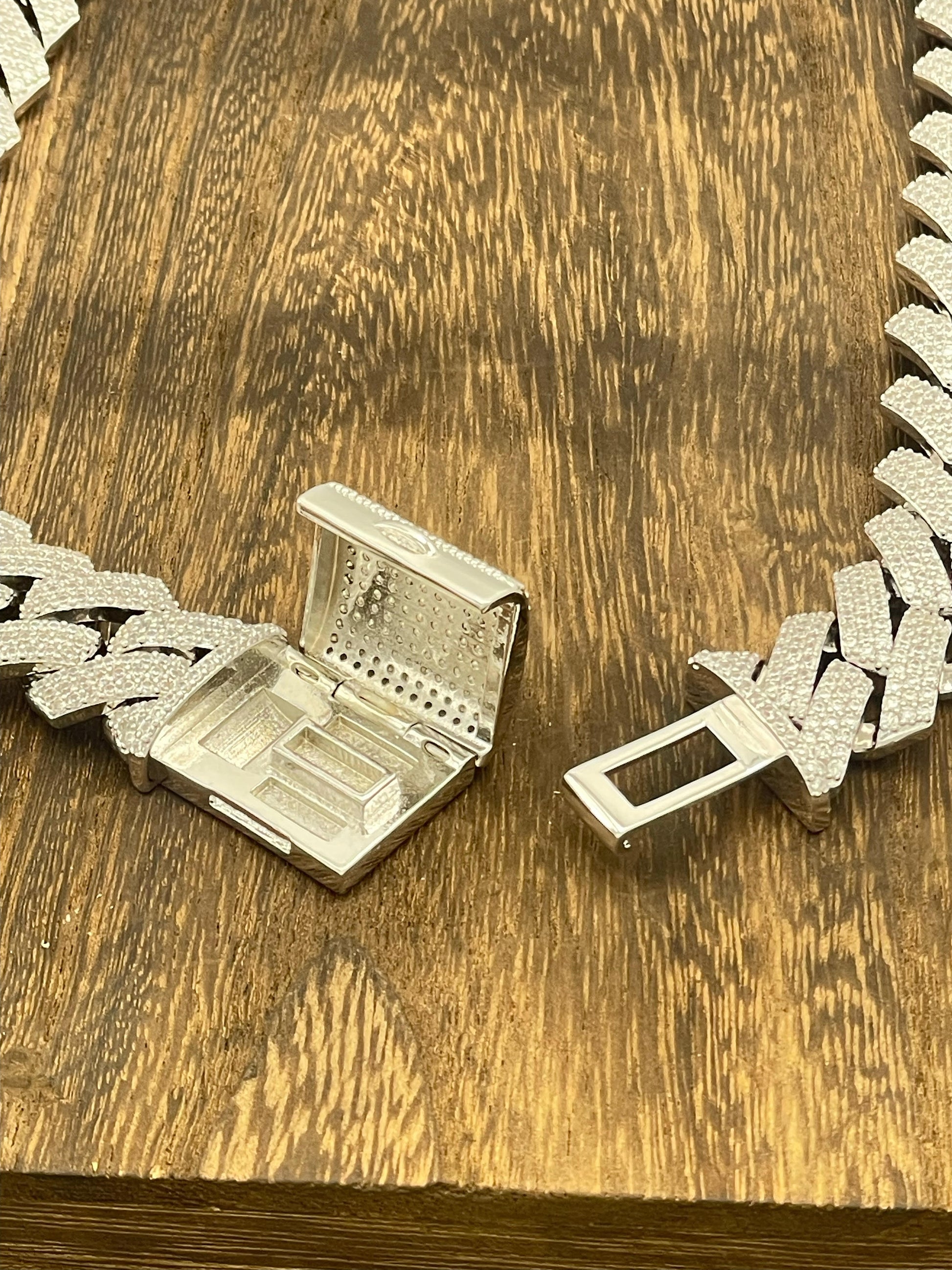 BRMC-13 Fantastic Jewelry NYC