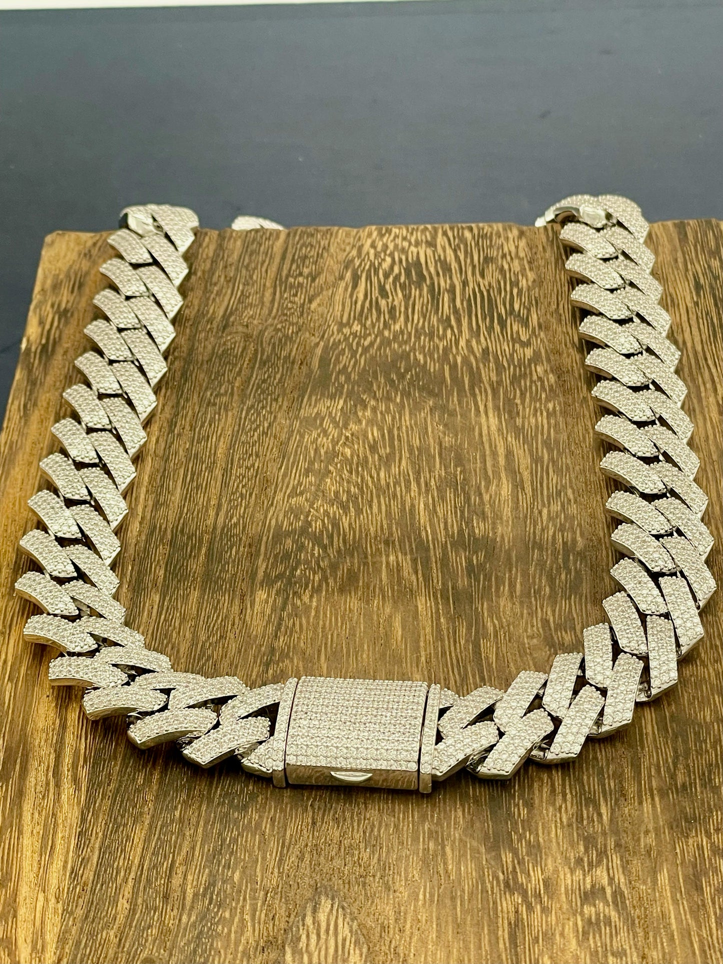 BRMC-13 Fantastic Jewelry NYC