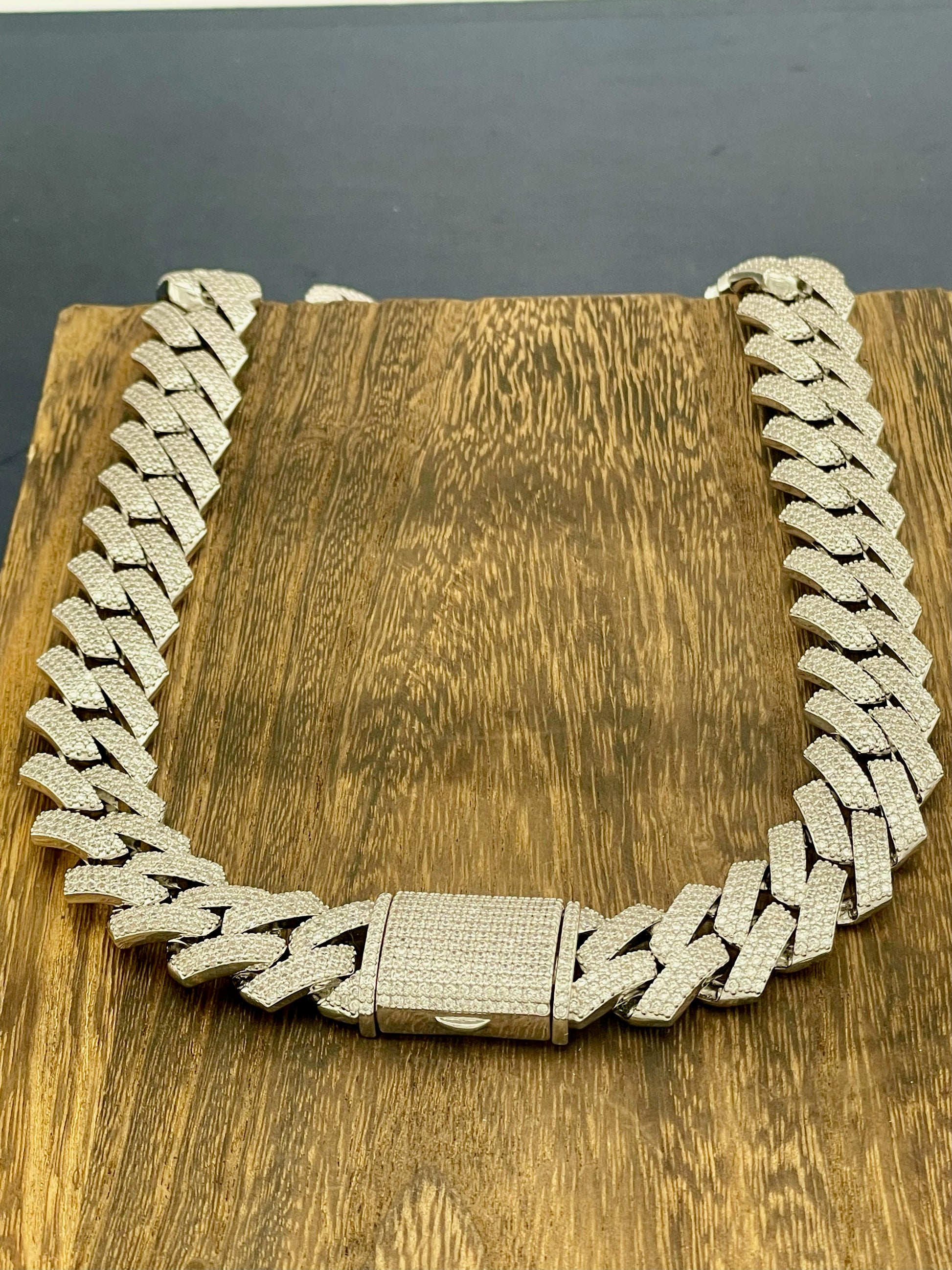 BRMC-13 Fantastic Jewelry NYC