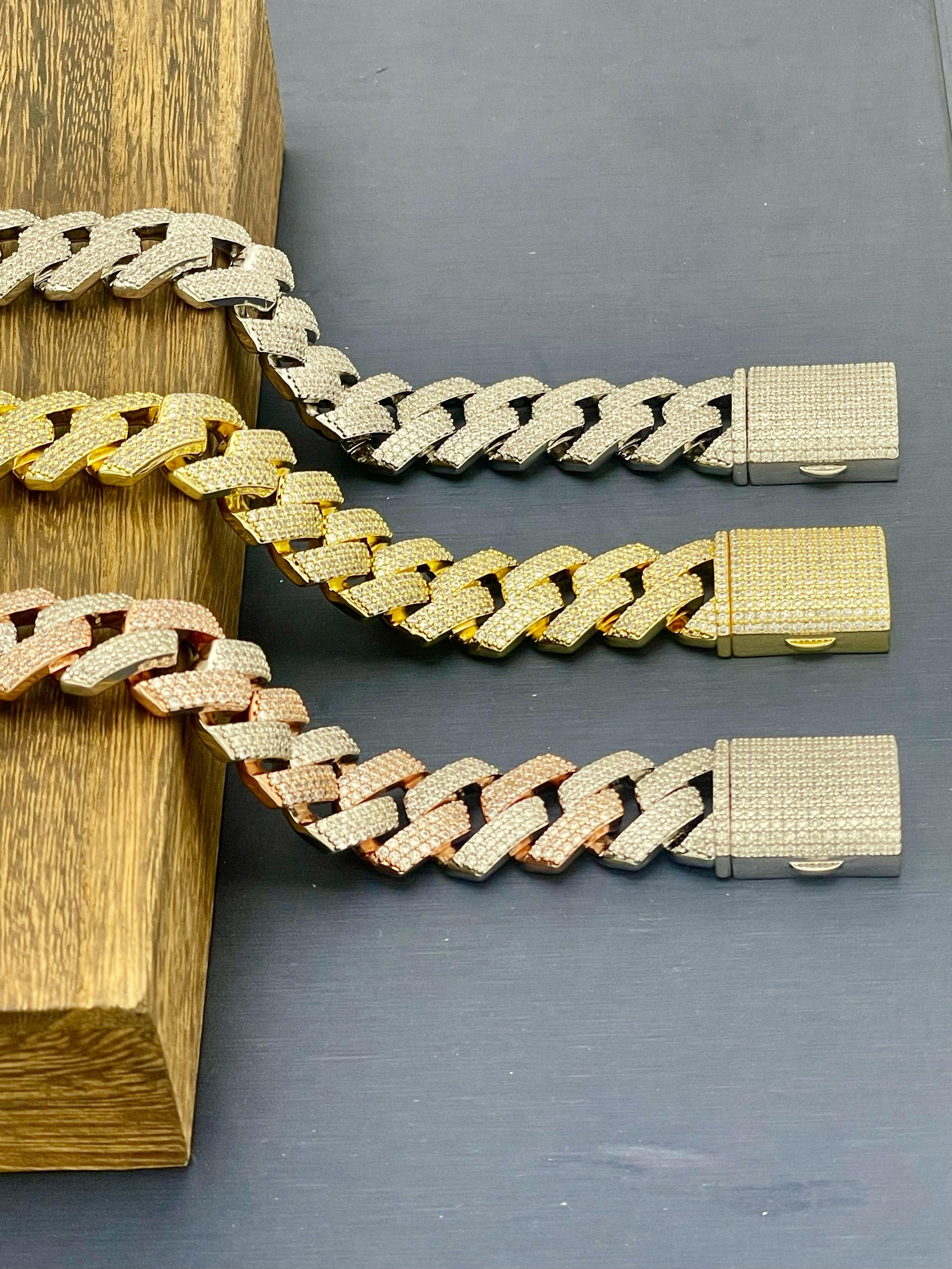BRMC-13 Fantastic Jewelry NYC