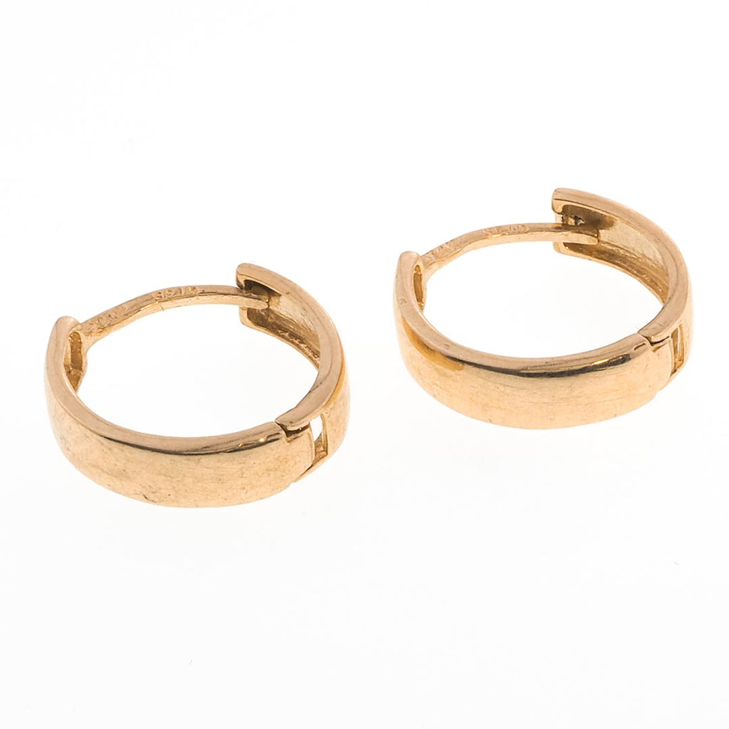 14K Gold Huggie Hoop Earrings | A Timeless and Classic Jewelry Piece