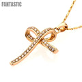 Elegancia de Cruz Brillante: Colgante de Oro de 14K con Diseño de Cruz Intrincado y Detalles de Circonita Cúbica